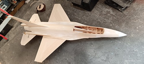 F16 "Dirty Tiger" - RC-builder