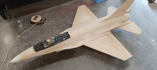 F16 "Dirty Tiger" - RC-builder