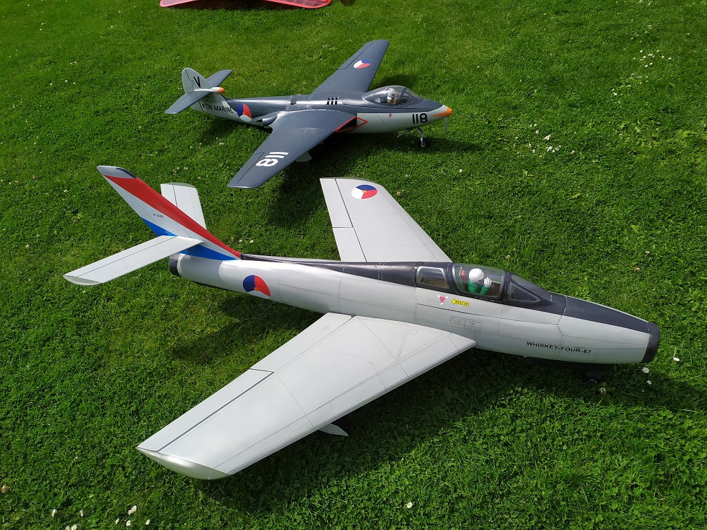 F-84 Thunderstreak - RC-builder