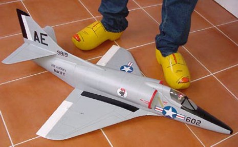 A4 "Skyhawk" - RC-builder